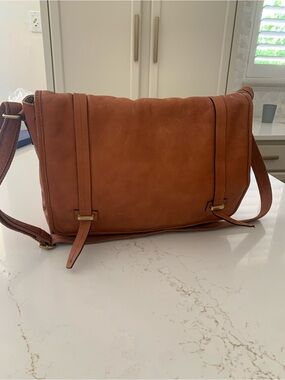 The Old Angler Large Leather Messenger Bag